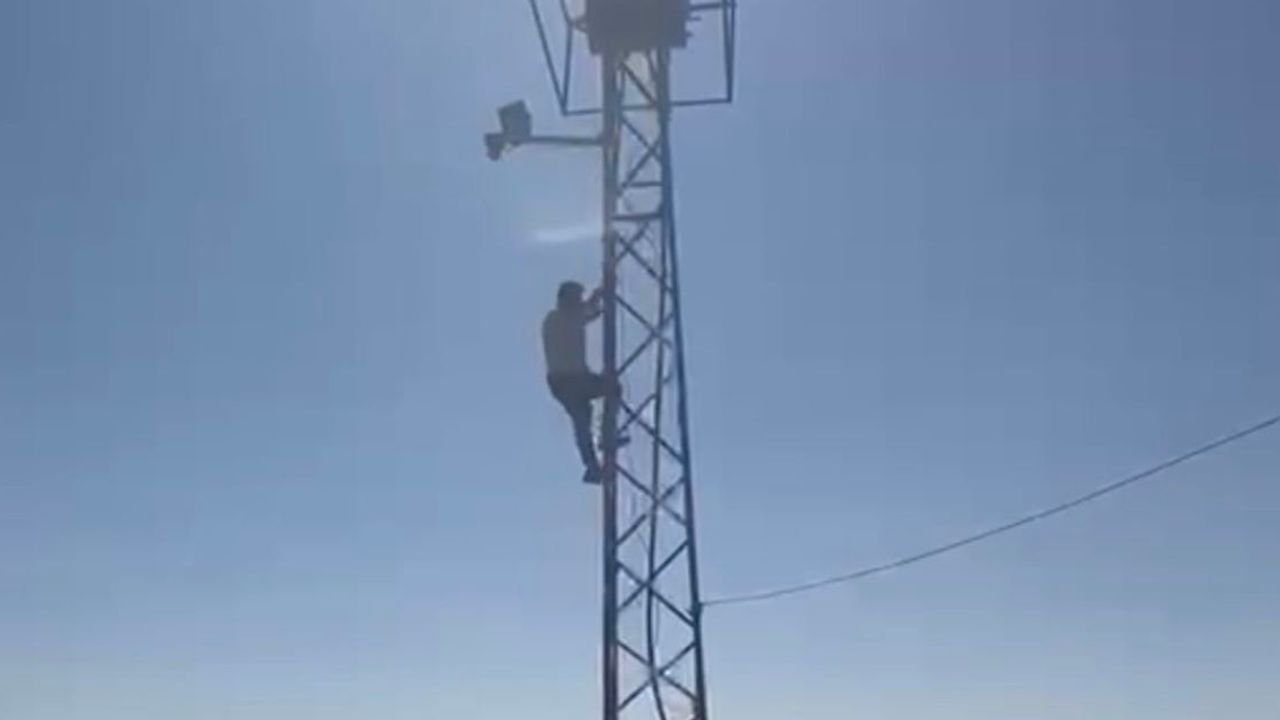 Siverek'e bağlı Canbolat Mahallesi'nde aboneliği bulunmayan bir trafonun sökülmesini engellemek
