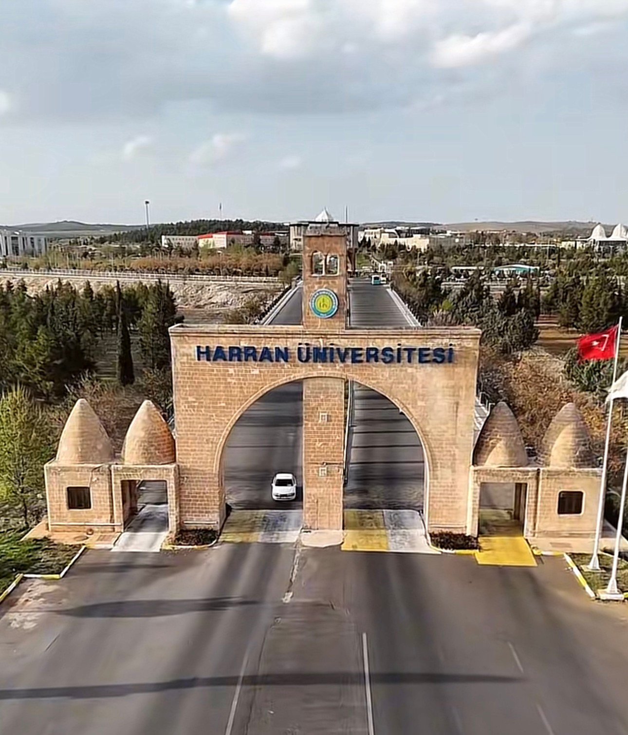 Harran Üniversitesi, birimlerinde ve sağlık kuruluşlarında görevlendirmek üzere 406 sözleşmeli