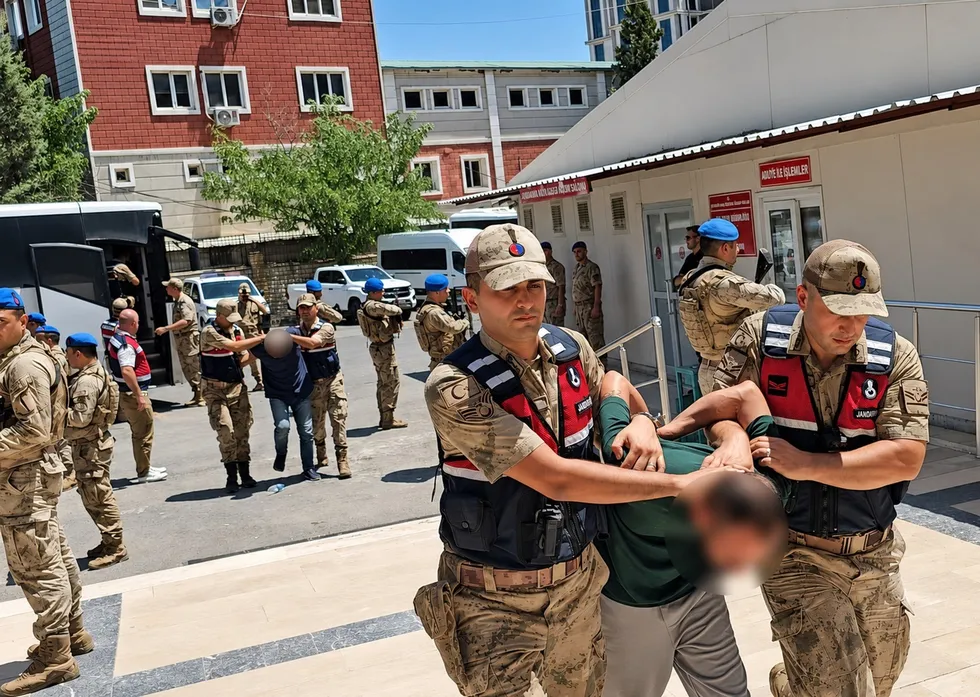 Şanlıurfa'da 29 Temmuz 2026 tarihinde sahte jandarma kıyafetleriyle altın sevkiyat