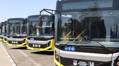 İstanbul'dan kente getirilen 13 yeni araç, Şanlıurfa Şehir Hastanesi güzergâhında